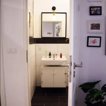 Apartment Perle Im Herzen Neukoellns